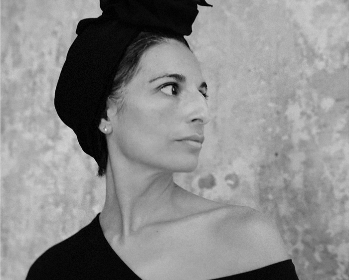 Artiste et artisane Gema Galdón de profil