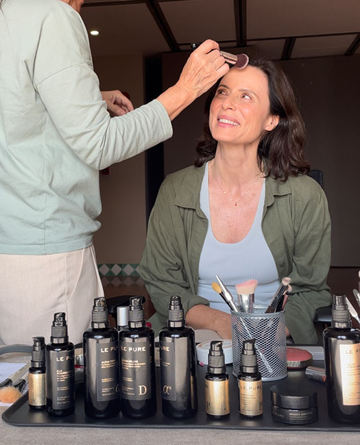 Actress Aitana Sánchez-Gijón's skin prepared with LE PURE organic skincare and foundation on the film sets of Parallel Mothers and La Jefa – MUA Gloria Pinar