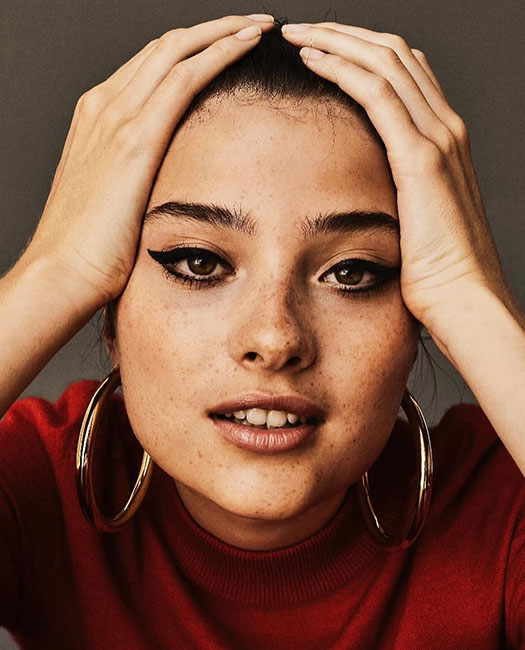 Actress and model Blanca Soler's skin prepared with LE PURE organic skincare and foundation for La Vanguardia Magazine – MUA Paca Navarro