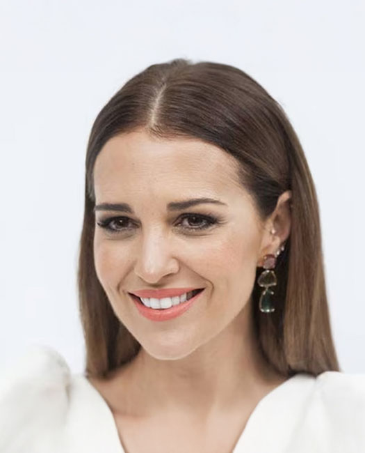 Actress Paula Echevarría's skin prepared with LE PURE organic skincare and foundation – IG product review