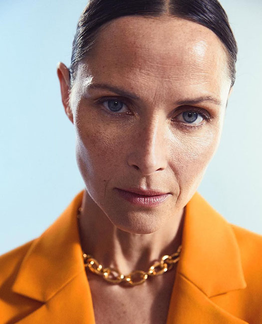 Model Tasha Tilberg's skin prepared with LE PURE organic skincare and foundation in an advertising campaign – MUA Paca Navarro