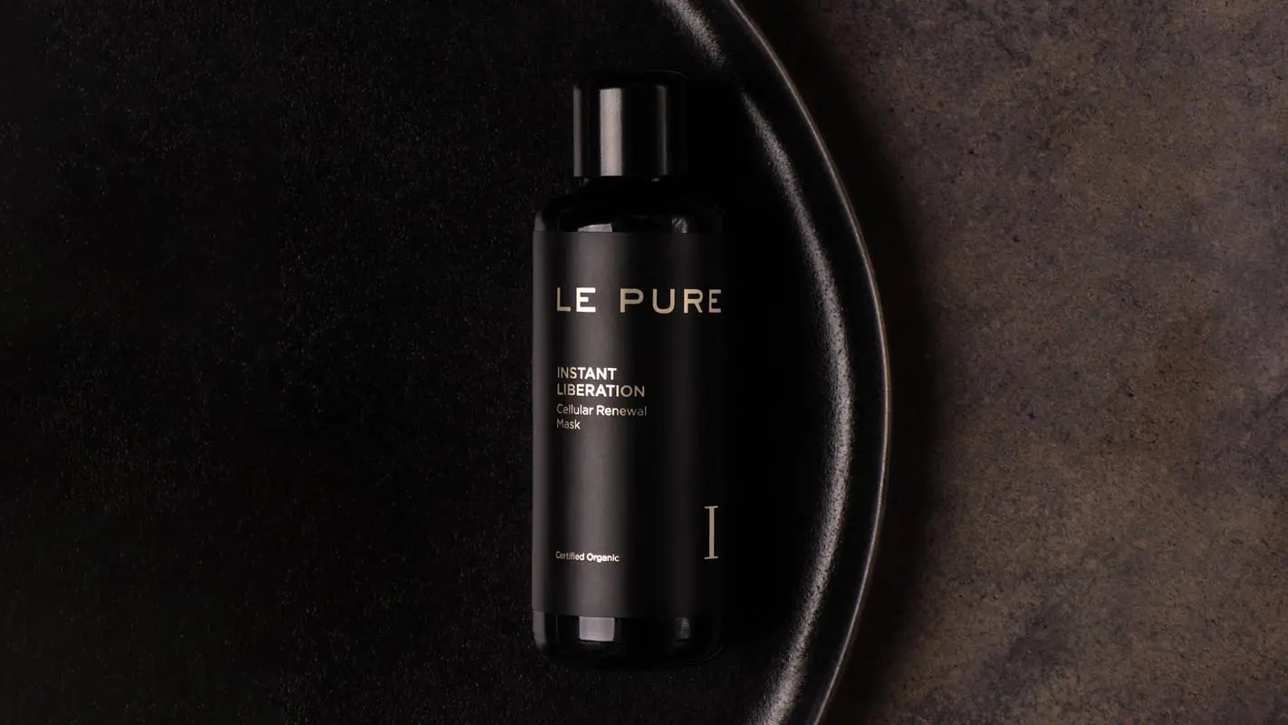 LE PURE Instant Liberation Mascarilla Renovación Celular, botella 50 ml en cuenco oscuro